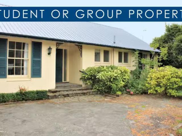 Charming 1 BA Large Four Double Bedroom Home First National.