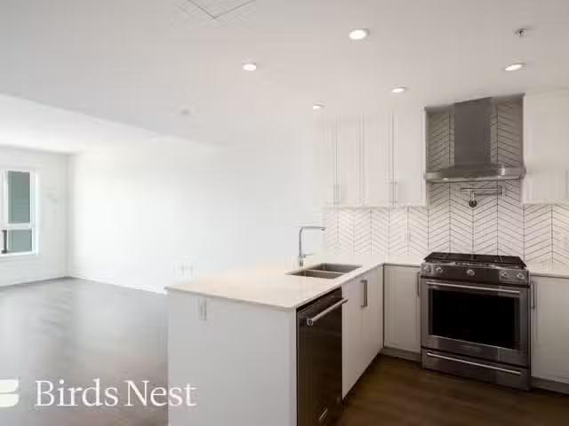 New 1 BR Apartment for rent in Burnaby, Burnaby North, 509 447.