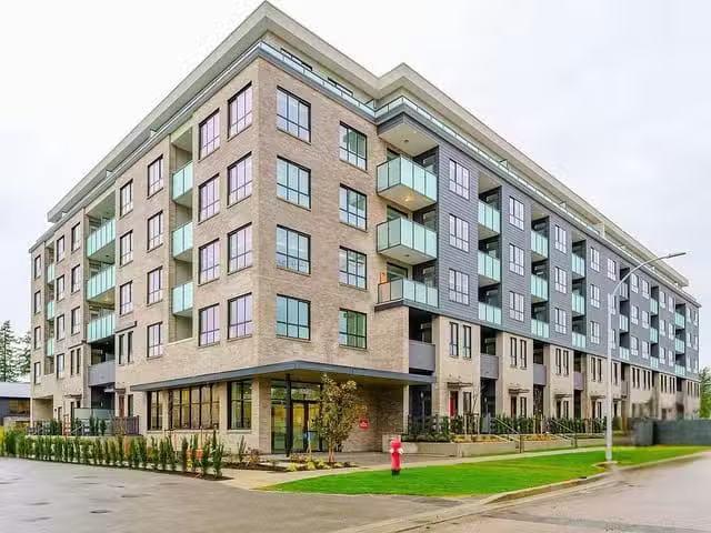 New 1 BR Apartment for rent in Surrey, Surrey, th Avenue, 2631.