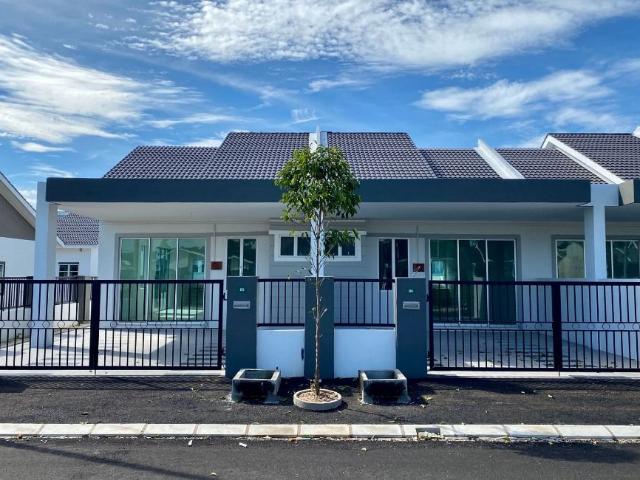 NEW 1 storey terrance 【Freehold】 Owner Bankrupt @near GOMBAK