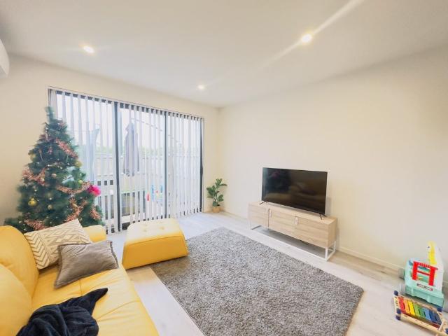 New 2 Bedroom 2 Bathroom Townhouse for rent !