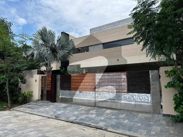 New 2 Kanal Most Luxurious Designer House For Rent