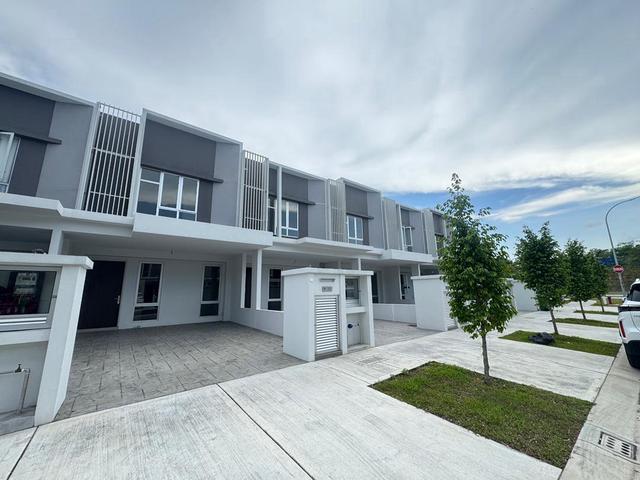 NEW 2 Storey Terrace House Amaya Acacia Bandar Tasik puteri Rawang