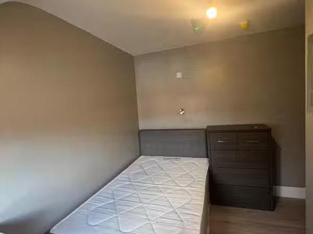 Deal! 47 Malone Avenue