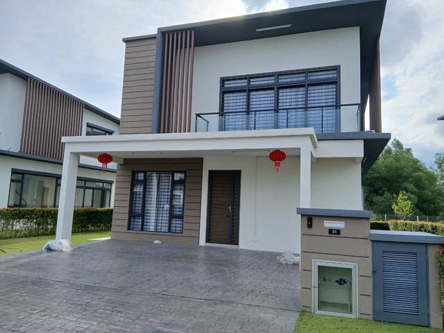 NEW 4 Bedrm Bungalow Diamond City 4000 sqft