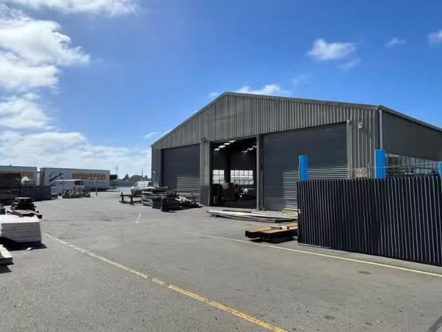 For Rent! 606A Halswell Junction Road, Hornby, NZ 8042 Indus.