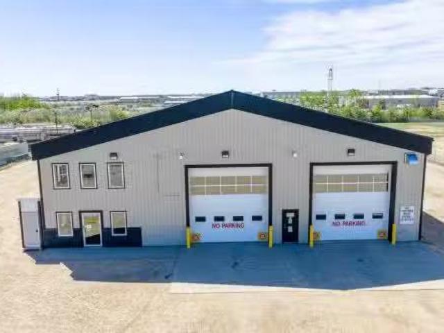 Rental! 9501 78 Avenue, Clairmont, AB, T8V 2Z7 commercial fo.