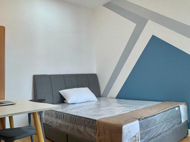 NEW CONDO NEAR EduMetro, USJ 1, Subang Premium ️ Medium Room Fully Furnished @ NEW 10” Mattress Aircond Wardrobe Tab