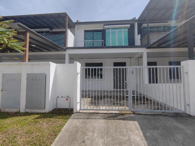 NEW CONDITION CHEAP 2 Storey Terrace House Scientex Kundang Jaya
