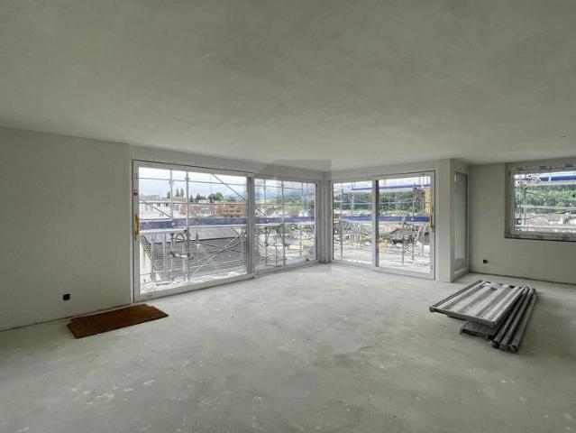 NEW CONSTRUCTION WITH A WIDE VIEW