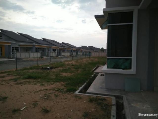 new corner lot 1sty semi d jasin near mydin, freehold