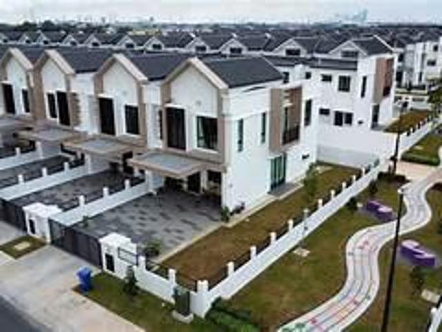 NEW Corner Lot 20 FEET EXTRA LAND 24X85 SUPER LINKSEREMBAN 2