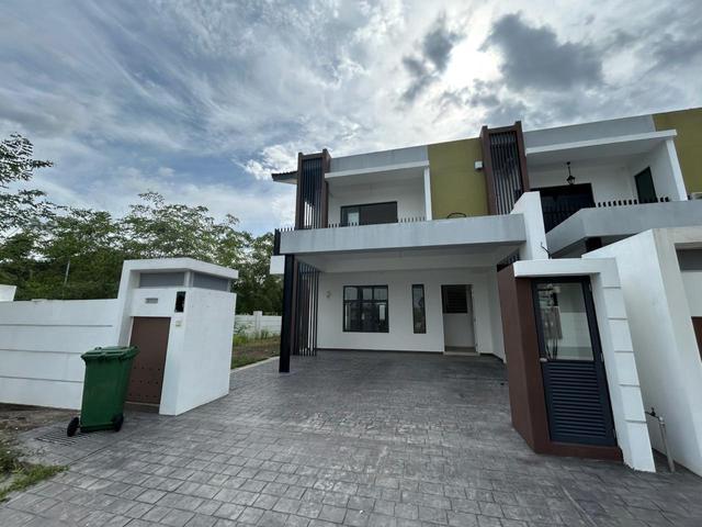 NEW CORNER LOT Double Storey Terrace House Serimba Bukit Mahkota Bangi