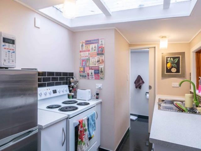 New Carpet & Paint 4 Bedroom Student Flat For 2027