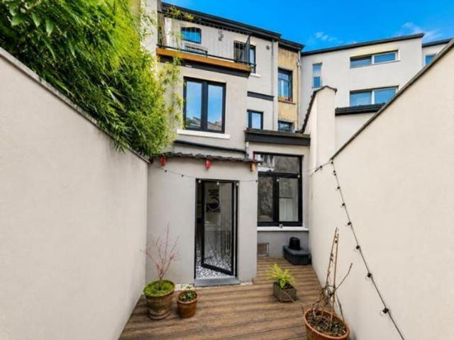 !NEW! Chatelain Furnished 1 Bedroom Apartment with Garden