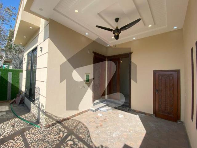 New Classy House 5 Marla In EE Block Near Park For Sale Phase 3 Wafi Citi Housing Society