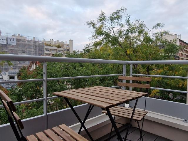 New and carefully furnished two room apartment with a wonderful view of Paris, Paris Amsterdam Apartments for Rent