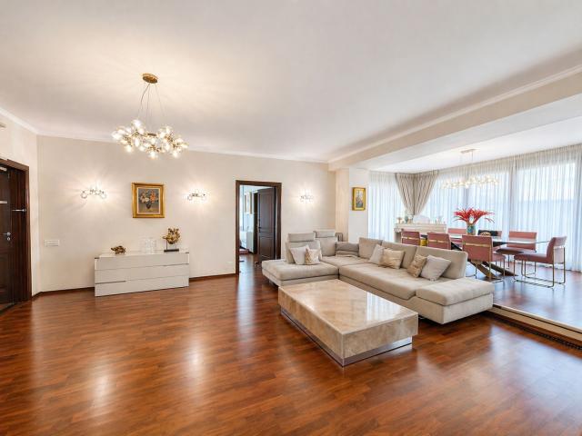 New Apartament 4 camere Kiseleff