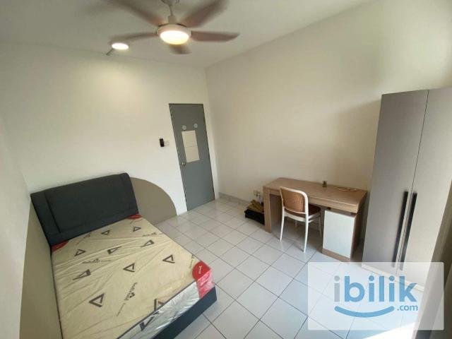 New Bed! Middle Room With Balcony For 1 pax [Include utilities ]