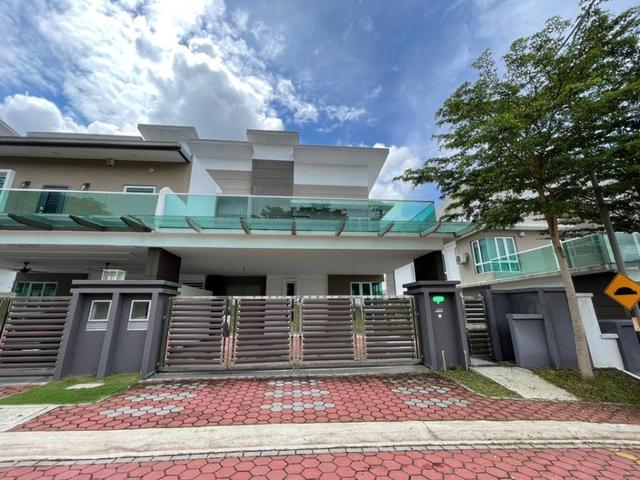 NEW BELOW MARKET SemiD 2Storey Mahkota Height Kotasas Kuantan
