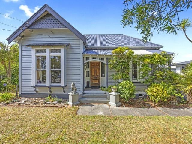 new brighton, 4 bedrooms