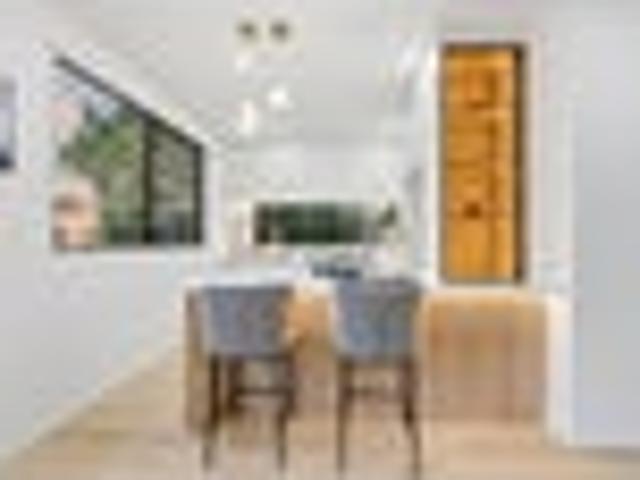 New Build | 4 Bed | Large Deck | Northcross