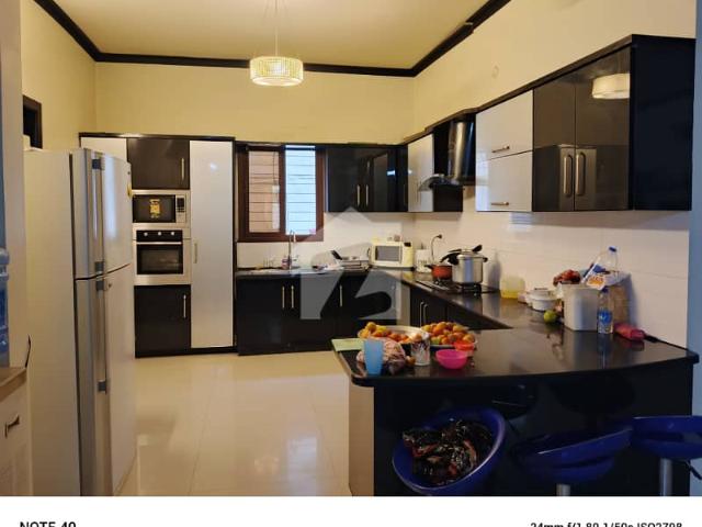 New bungalolw for sale in gulshan e iqbal block 7
