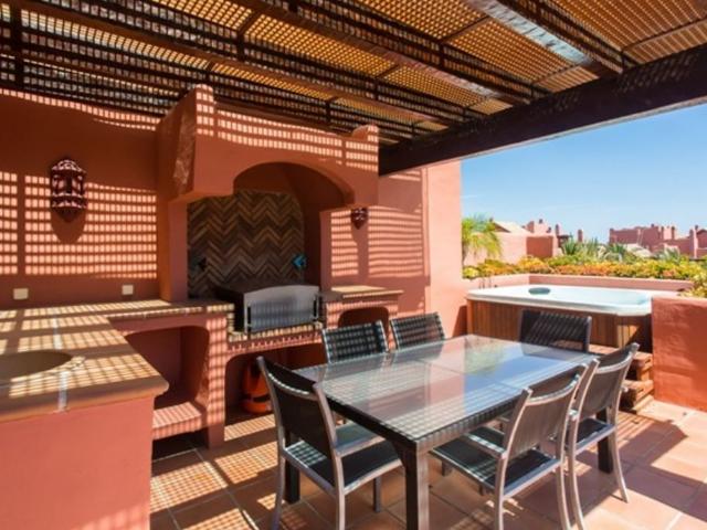 NEW GOLDEN MILE PENTHOUSE 3940
