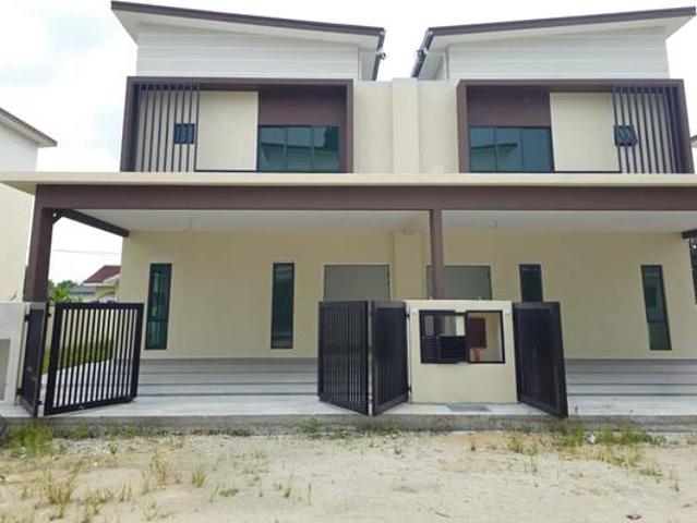 New Gated Luxury Living Premium Semi D