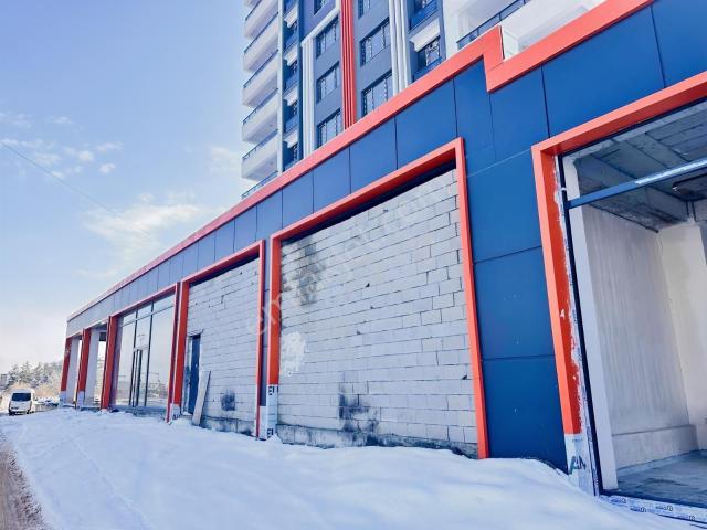 New Gayrımenkul'elazığ Yoluna Sıfır 850 Metre² Kiralık Dükkan
