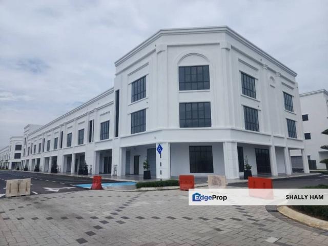 New Ground floor24' x 75' Utopia at eco puncak alam to let
