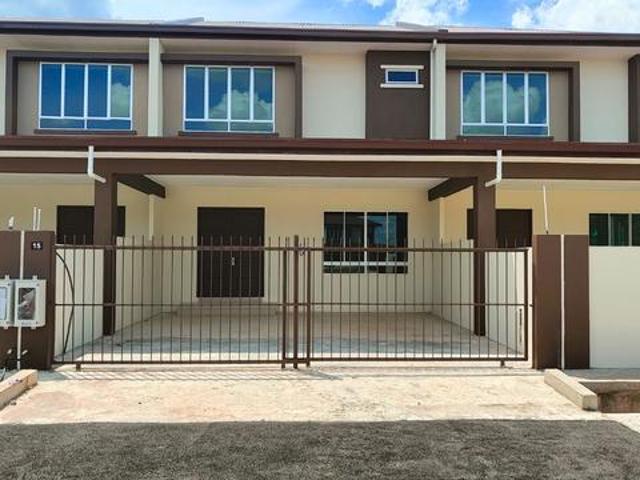 New Double Storey Terrace At Jalan Sakam