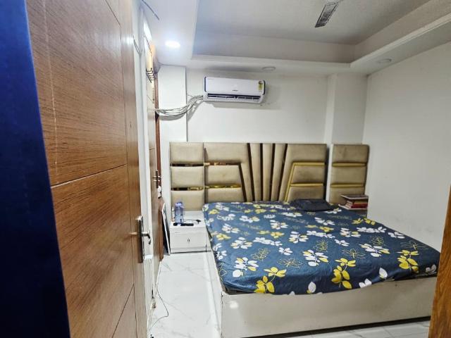 New Delhi Saket 2 Bedroom 1000 Sq. Ft. Apartment in Saket Delhi Listing ID: #10255