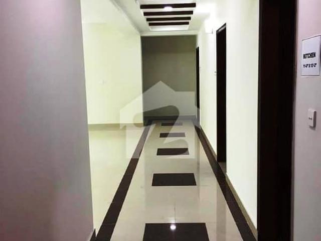 New Design 10 Marla Well Maintained 7th Floor Apartment For Sale, Askari 11 Sector B