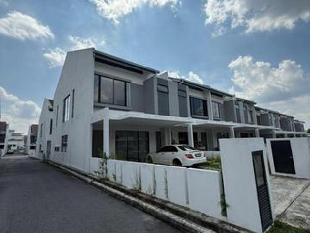 NEW END LOT Double Storey Terrace House Residensi Lambaian 2 Bangi Ukm