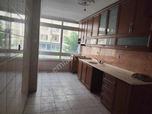 New Form Dan Barış Mah. İstiklal Caddsi Üzeri Kiralık 4+1 Daire
