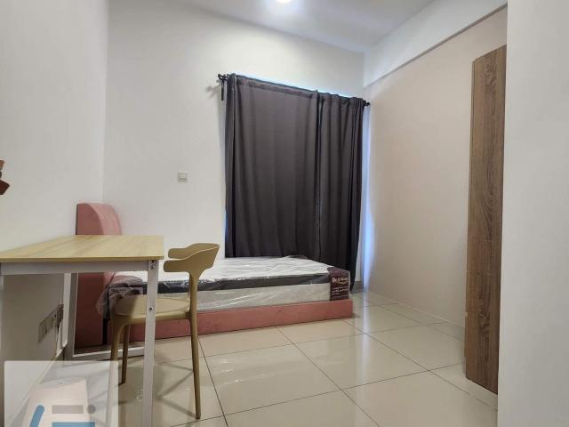NEW FEMALE UNIT Single Room with Private Balcony