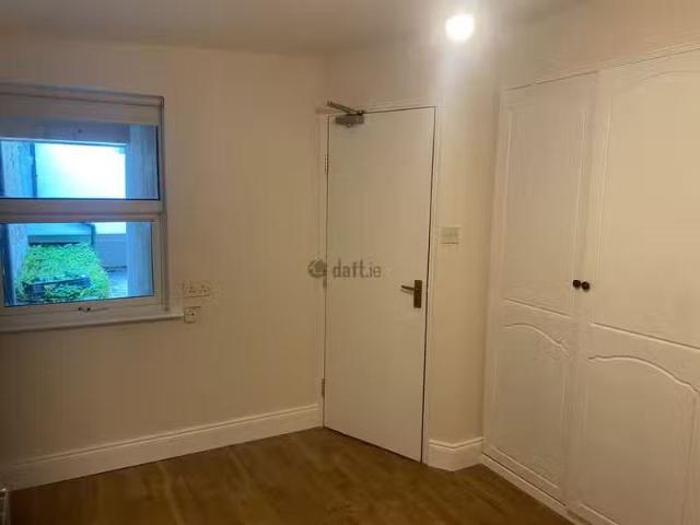 Unique Flat 1, 4 Wellington Square, Kilkenny, Kilkenny, Co. Ki.