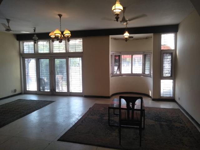 New Friends Colony 3 Bedroom 300 Sq. Yd. Builder Floor in New Friends Colony Delhi Listing ID: #9853