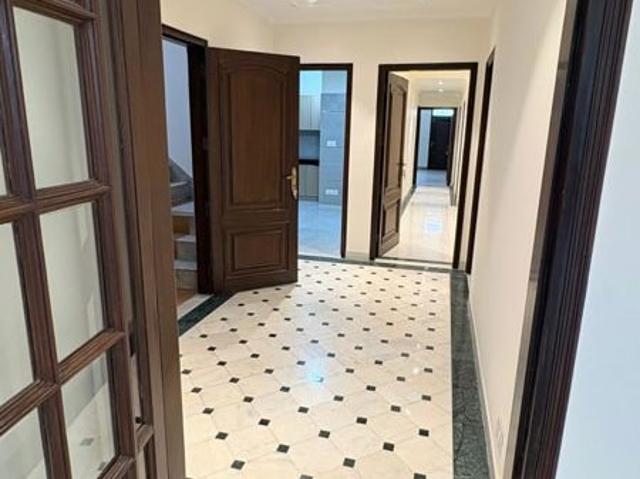 New Friends Colony, South Delhi 4 Bedroom 4815 Sq. Ft. Builder Floor in New Friends Colony Delhi Listing ID: #10322
