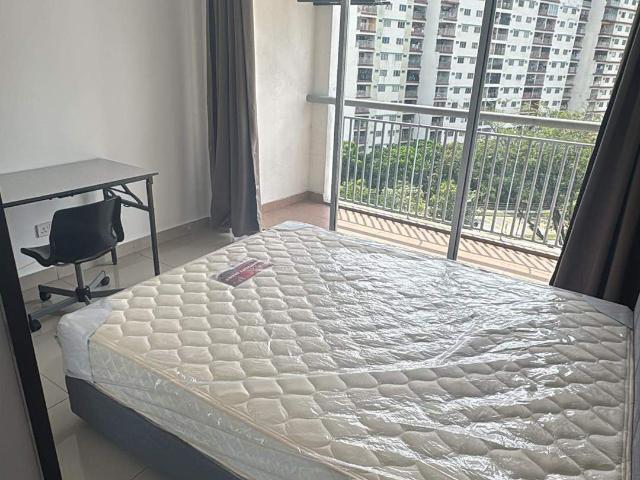 New fully furnished large medium room with balcony