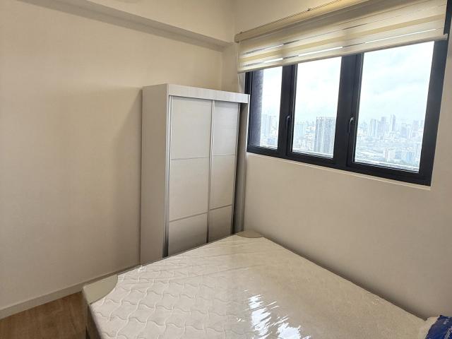 NEW FURNISHED UNIT5 MINS WALK TO MRT MALURIMiddle Room at M Vertica KL City Residences, Cheras