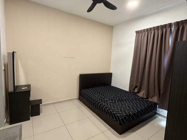 NEW FURNISHED UNIT❗0.5 MIN WALK TO LRT SALAK SELATANMaster Room at Nikka City Sentral Residence, Bandar Sri Permaisuri