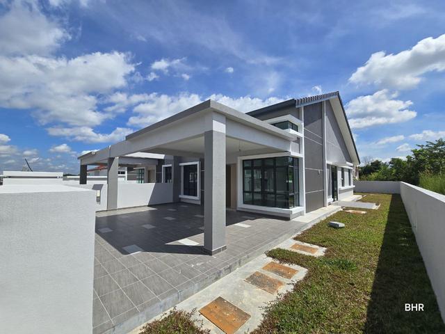 NEW HOUSE 1 Storey Semi Detach Taman Santalia Villa Nilai