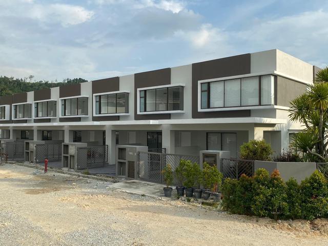 NEW HOUSE 2 Storey Terrace Desa Budiman Bandar Sungai Long Kajang