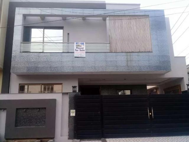 New house available Lahore Johar Town ID 08684