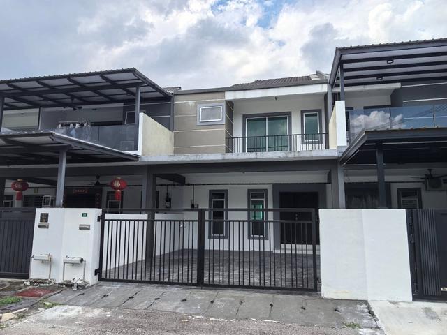 New House Pengkalan Station 18 Double Storey House Guarded