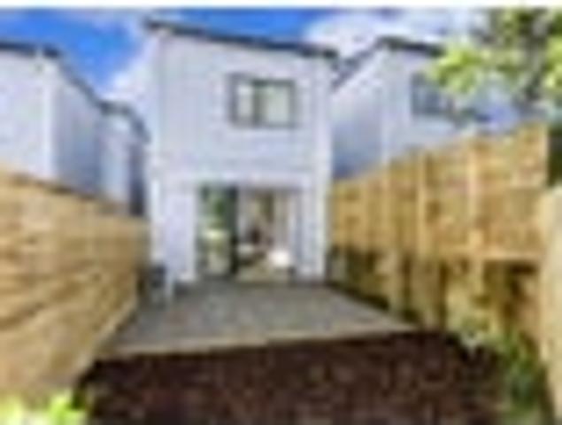 New Home, Fresh Contemporary Style in West Harbour