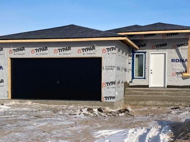 New Home In Blumenort, Mb