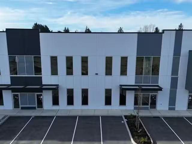 For Rent! Industrial for lease in Mission, Mission, 11 8650 De.